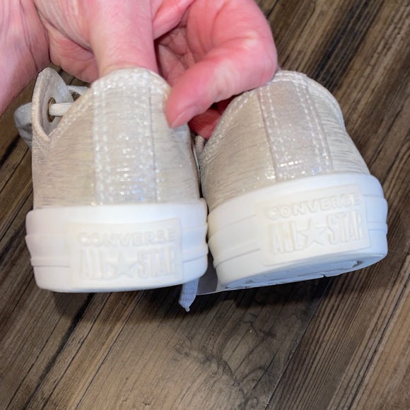 Converse Sparkling White/silver Sneakers sparkle and cute! Size 7 - Picture 7 of 10